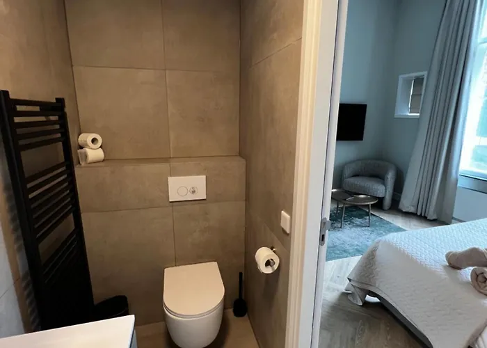 Luxe - New Bed - Wifi- Safe Center *