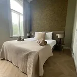 Luxe - New Bed - Wifi- Safe Center * Tilburg